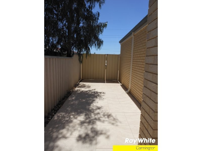 2/9 Marriott Street, Cannington WA 6107