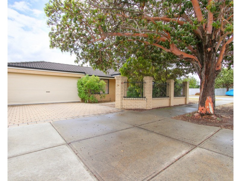 1/64 Henry Street, East Cannington WA 6107