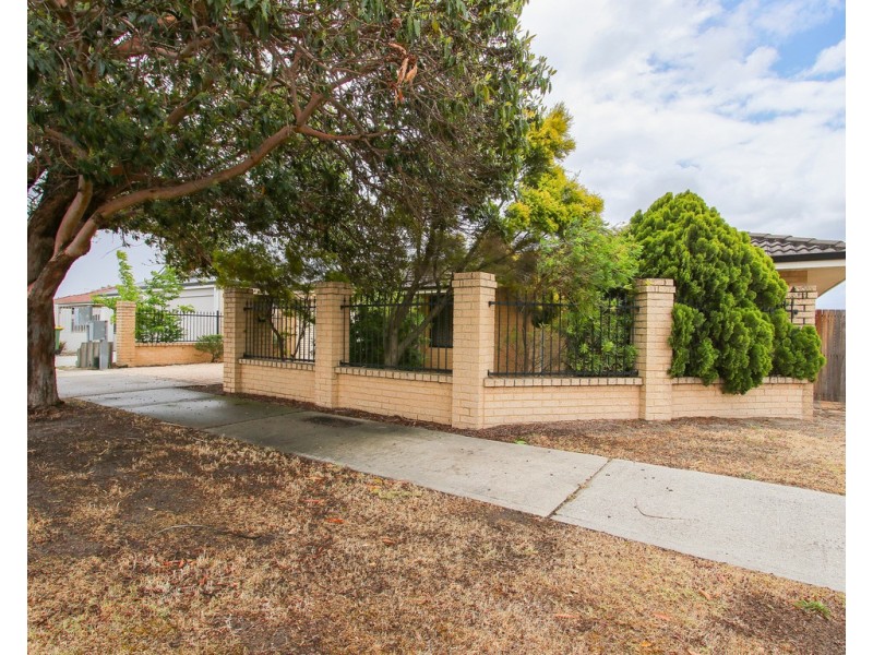 1/64 Henry Street, East Cannington WA 6107