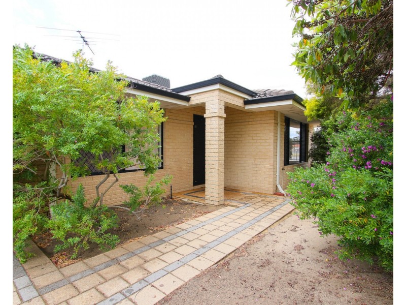 1/64 Henry Street, East Cannington WA 6107