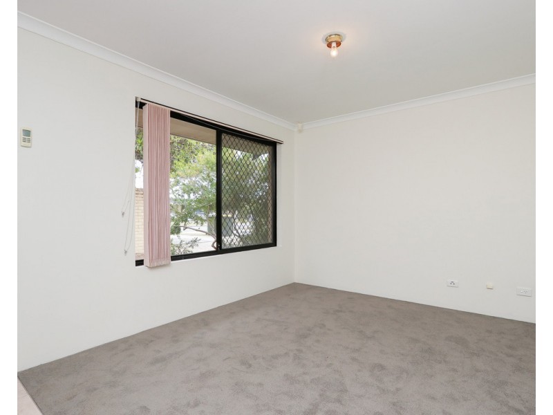 1/64 Henry Street, East Cannington WA 6107