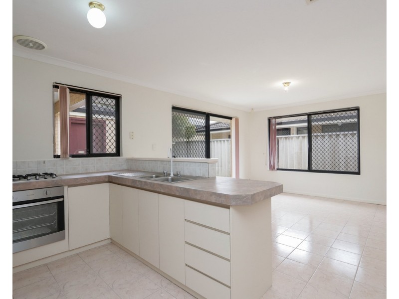 1/64 Henry Street, East Cannington WA 6107