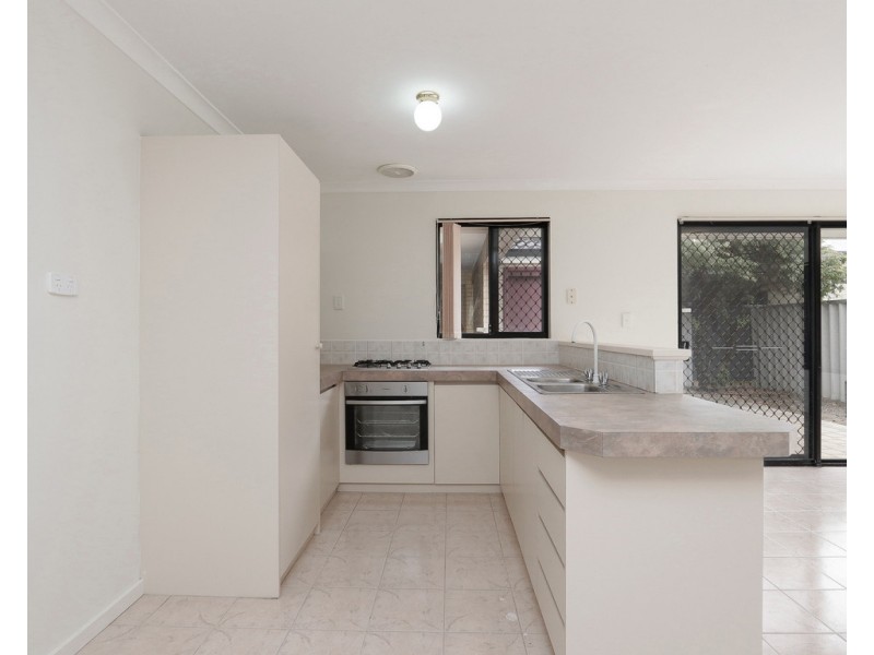 1/64 Henry Street, East Cannington WA 6107