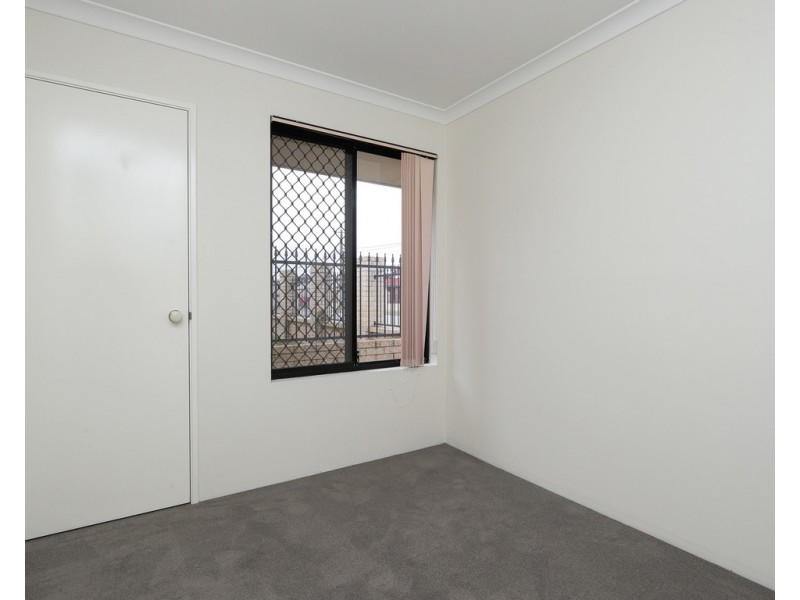 1/64 Henry Street, East Cannington WA 6107