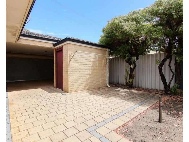 1/64 Henry Street, East Cannington WA 6107
