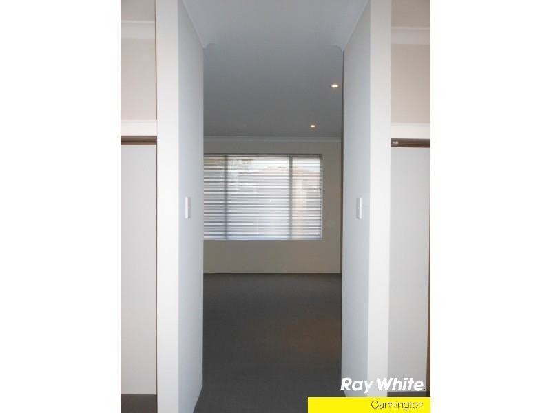 11 Walton Street, Queens Park WA 6107