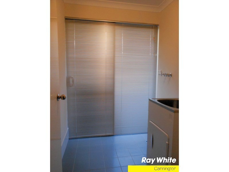 11 Walton Street, Queens Park WA 6107