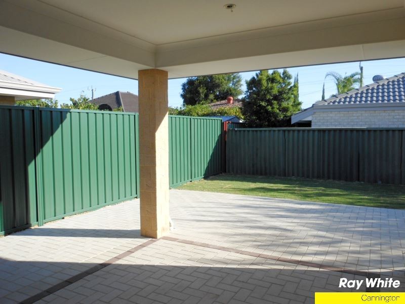 11 Walton Street, Queens Park WA 6107