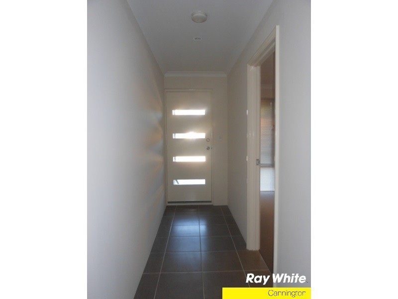 13 Walton Street, Queens Park WA 6107