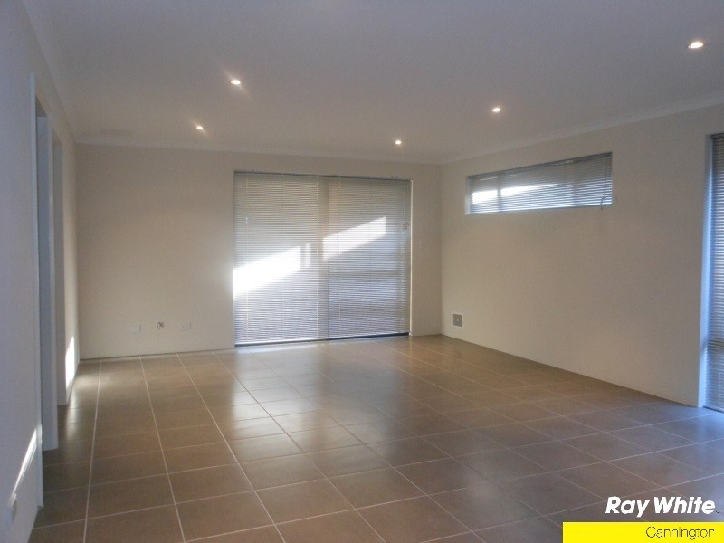 13 Walton Street, Queens Park WA 6107