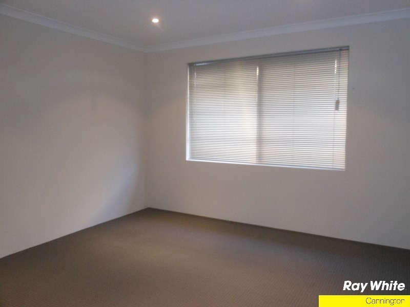 13 Walton Street, Queens Park WA 6107