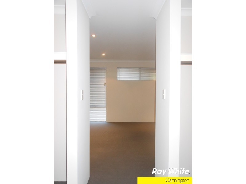 13 Walton Street, Queens Park WA 6107