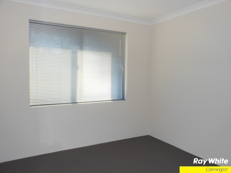 13 Walton Street, Queens Park WA 6107