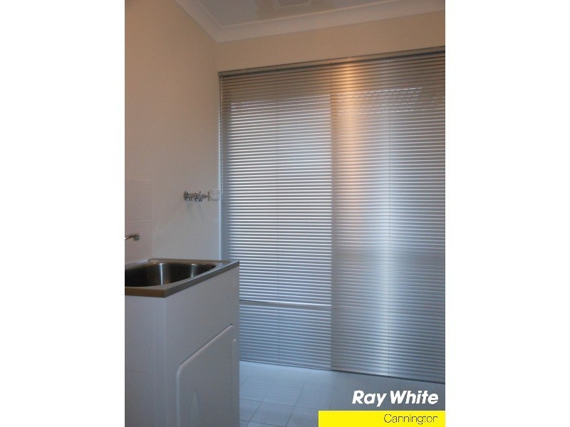 13 Walton Street, Queens Park WA 6107