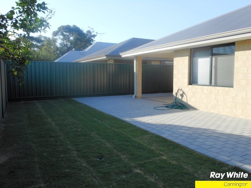 13 Walton Street, Queens Park WA 6107