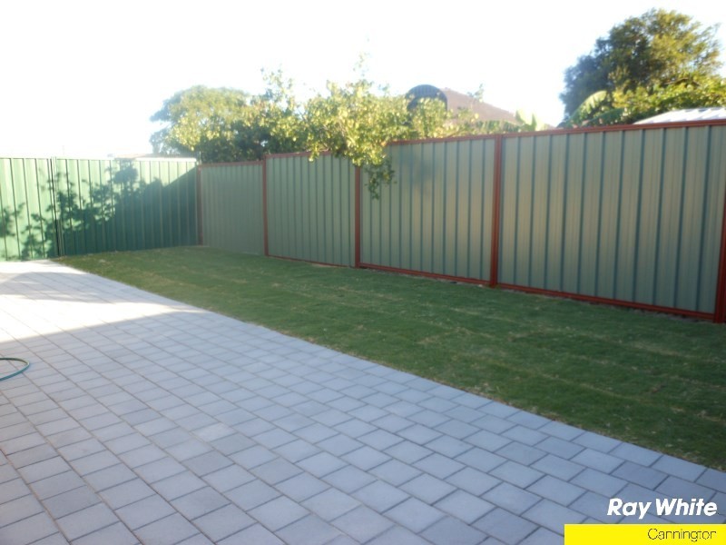 13 Walton Street, Queens Park WA 6107