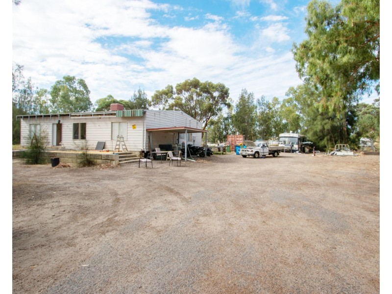 396 Bickley Rd, Kenwick WA 6107