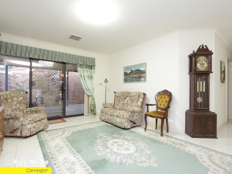 6/11 Highbury Crescent, Beckenham WA 6107