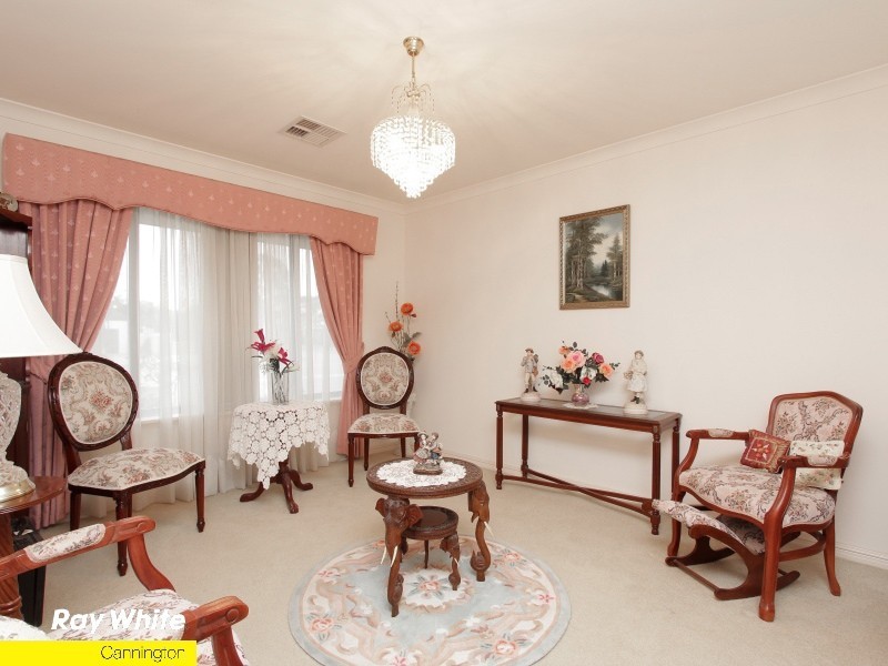 6/11 Highbury Crescent, Beckenham WA 6107