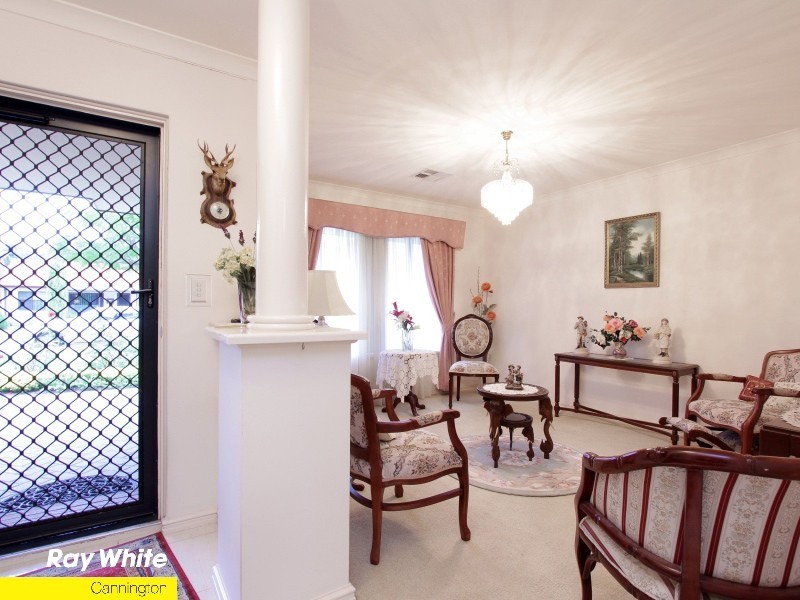 6/11 Highbury Crescent, Beckenham WA 6107