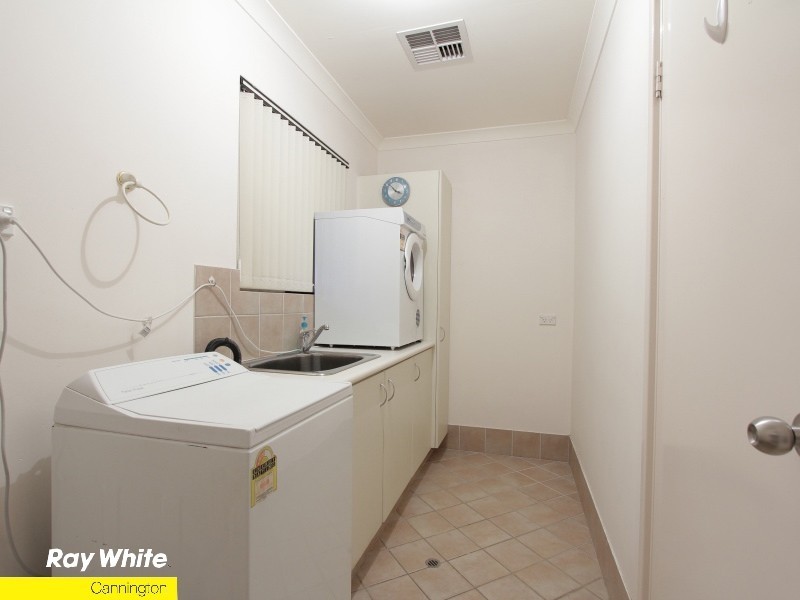 6/11 Highbury Crescent, Beckenham WA 6107