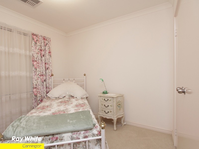 6/11 Highbury Crescent, Beckenham WA 6107