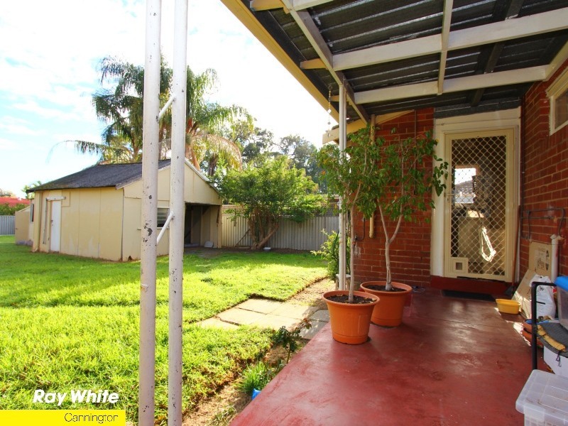 10 Saturn St, Beckenham WA 6107