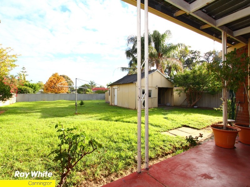 10 Saturn St, Beckenham WA 6107