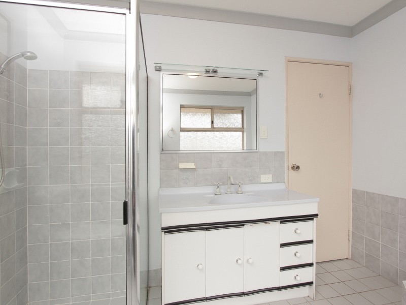 36 Rochester Ave, Beckenham WA 6107