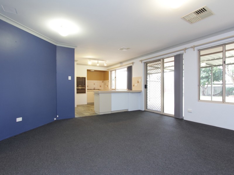 36 Rochester Ave, Beckenham WA 6107