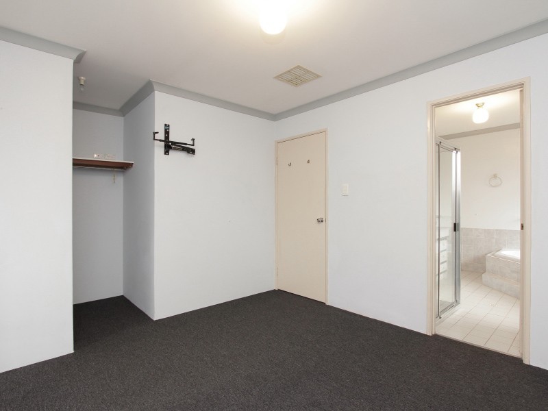 36 Rochester Ave, Beckenham WA 6107