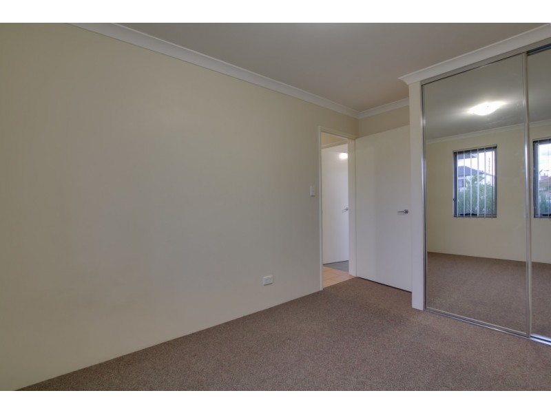 1/73 Station Street, Cannington WA 6107