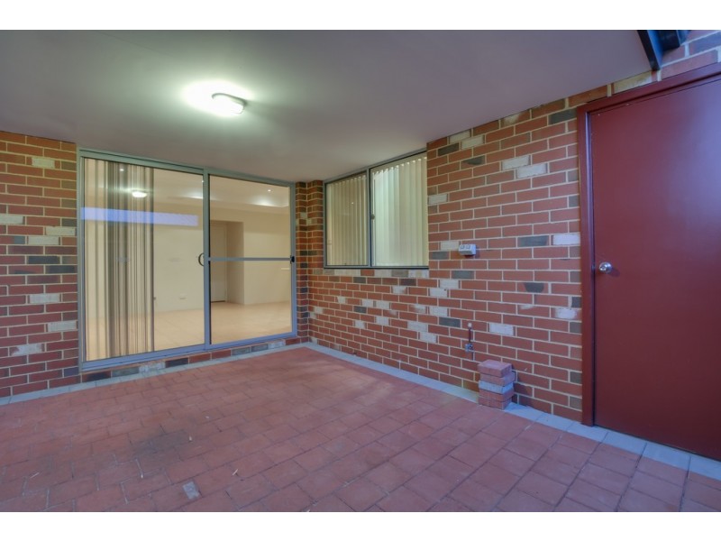 1/73 Station Street, Cannington WA 6107
