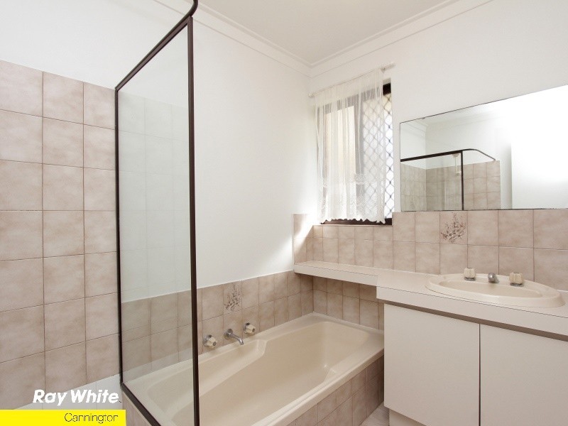 1/7 Sitka Place, Cannington WA 6107