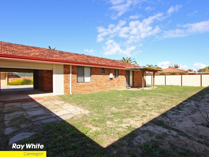 1/7 Sitka Place, Cannington WA 6107