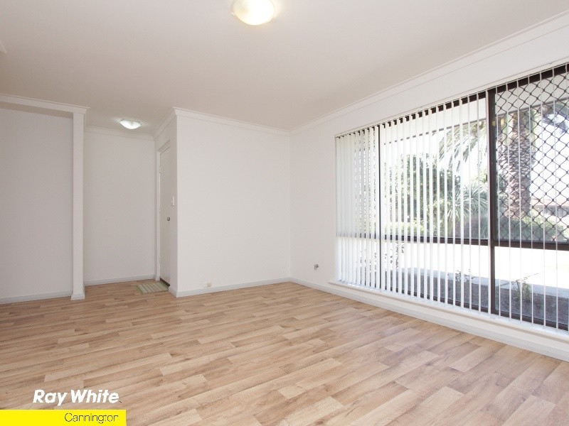 1/7 Sitka Place, Cannington WA 6107