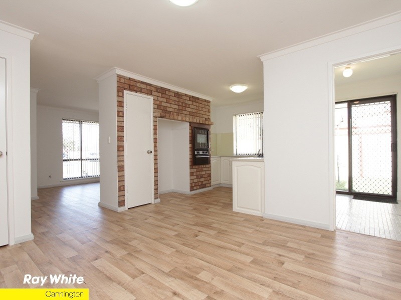 1/7 Sitka Place, Cannington WA 6107