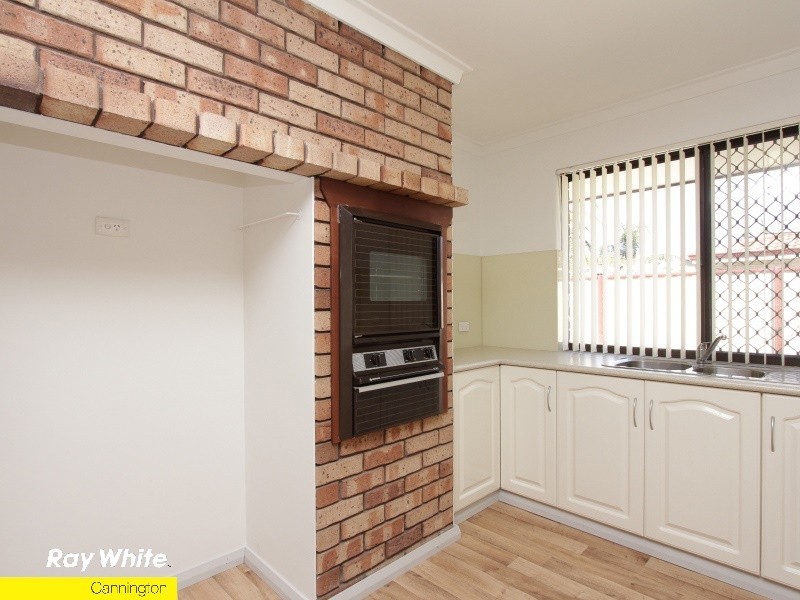 1/7 Sitka Place, Cannington WA 6107