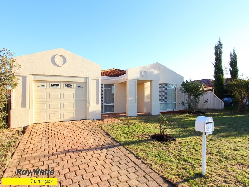 14 Phoenix Drive, Kenwick WA 6107