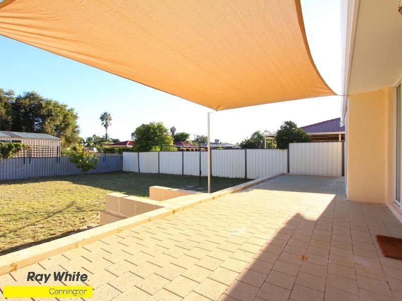 14 Phoenix Drive, Kenwick WA 6107