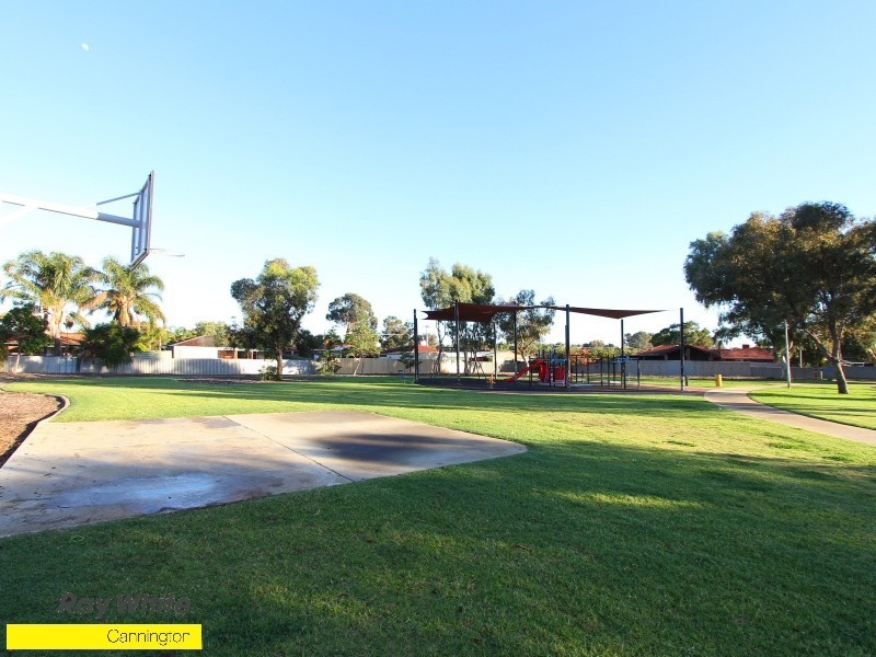 14 Phoenix Drive, Kenwick WA 6107