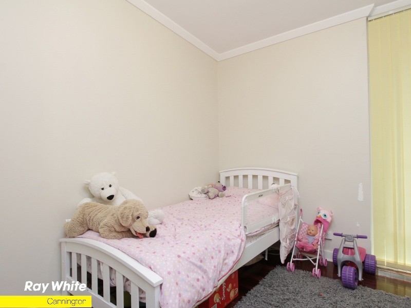 32 Saturn St, Beckenham WA 6107