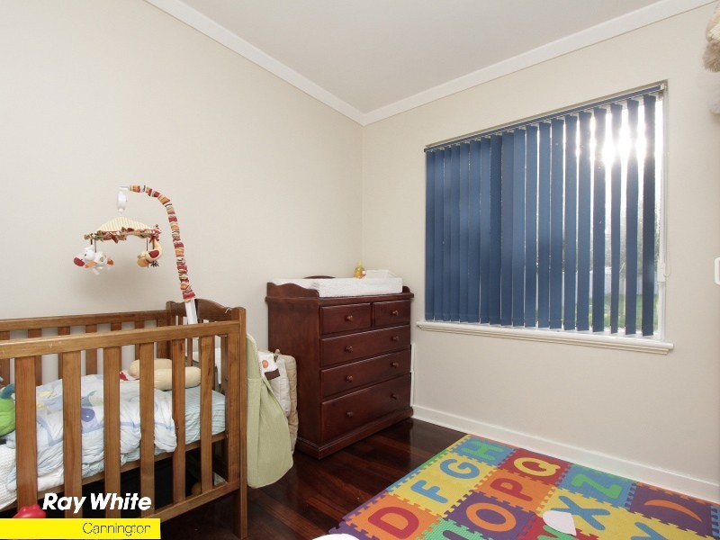 32 Saturn St, Beckenham WA 6107