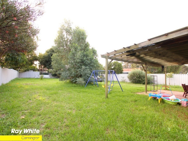 32 Saturn St, Beckenham WA 6107