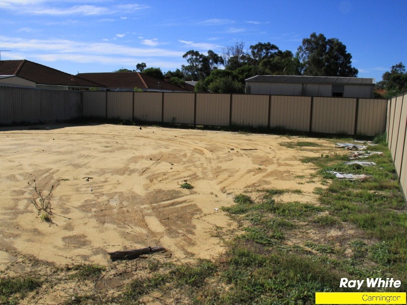 42b Thomas Street, Queens Park WA 6107