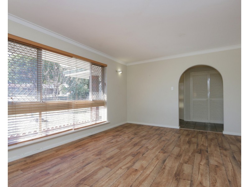 13 McBain Court, Langford WA 6147