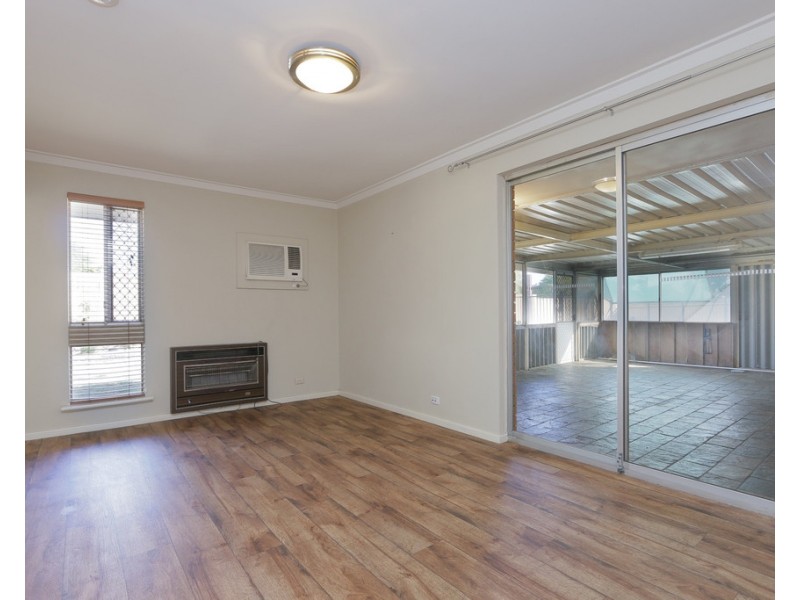 13 McBain Court, Langford WA 6147