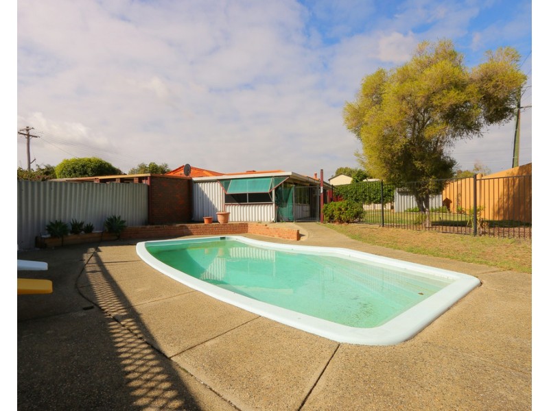 13 McBain Court, Langford WA 6147