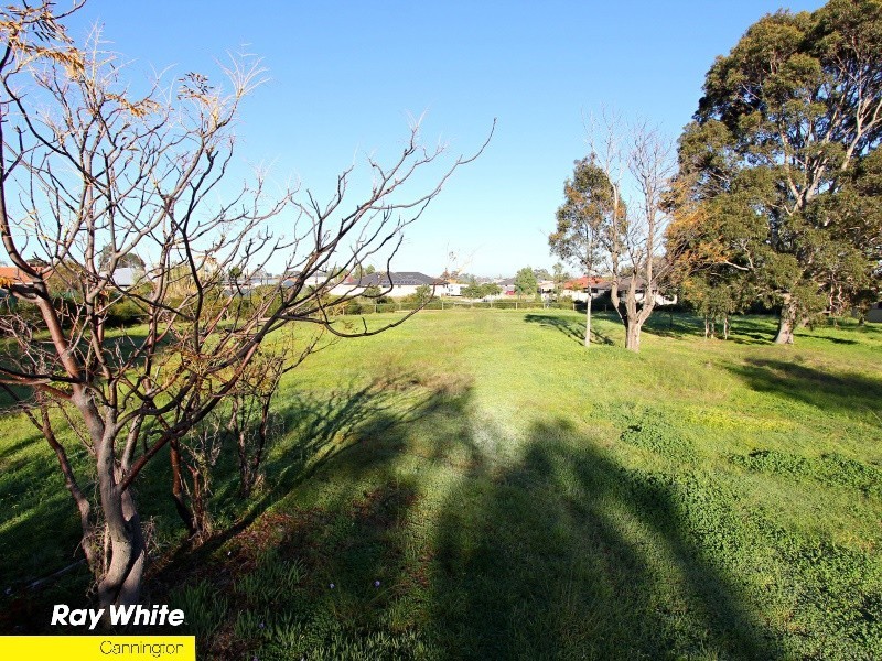 31 Dellar Road, Maddington WA 6109