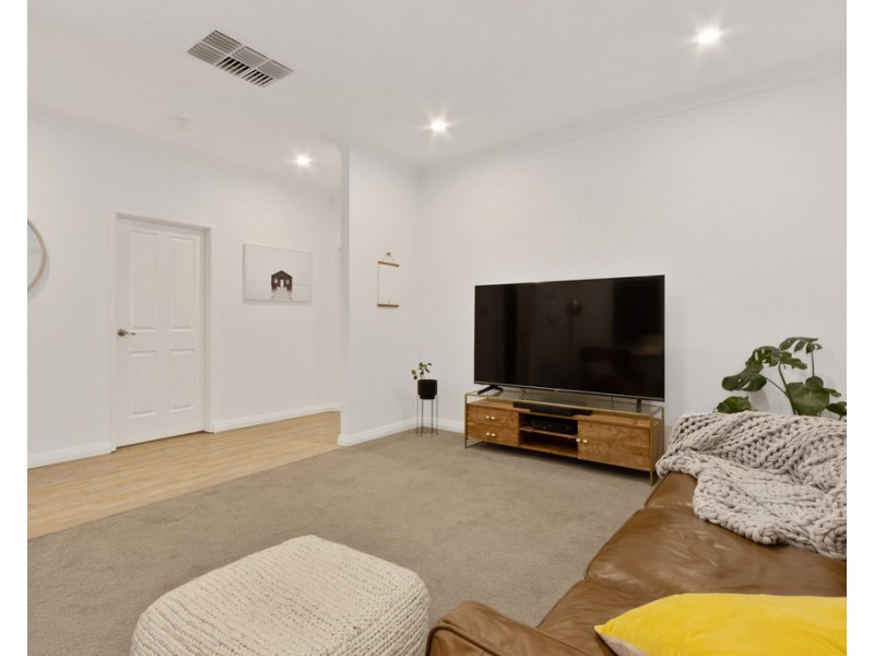 42b Ellam Street, St James WA 6102